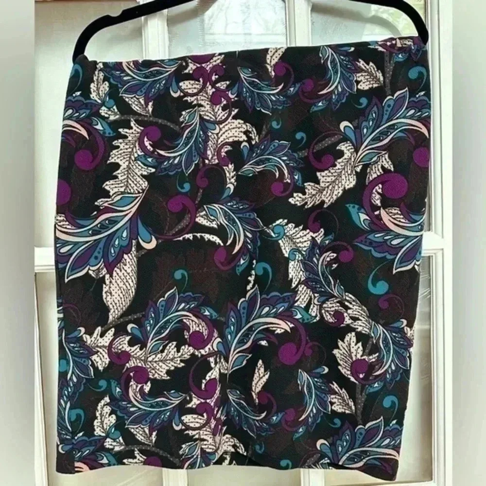 LuLaRoe Black Teal Purple Feather Southwestern Print Pencil Skirt Size Large L